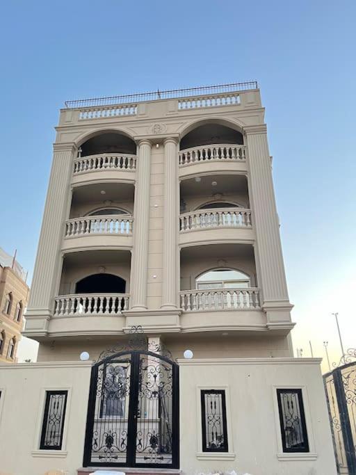 Luxury 3Br Apartment West Somid, Giza 6th of October City ภายนอก รูปภาพ